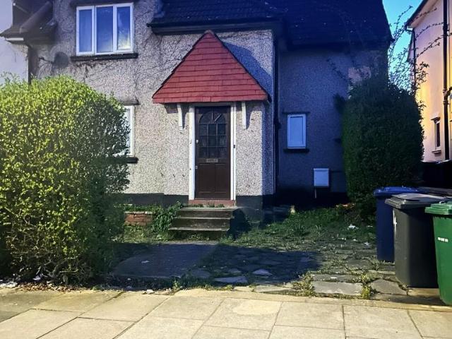 1 bedroom semi detached house to rent