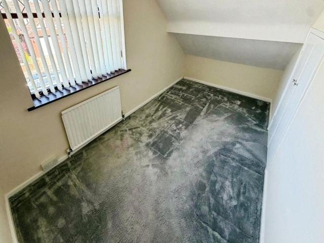 4 bedroom semi detached house to rent