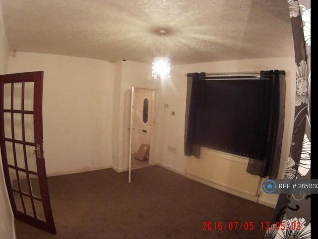 4 bedroom semi detached house to rent