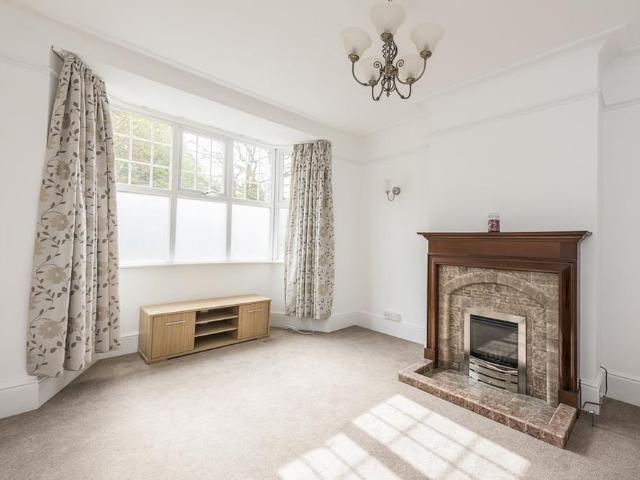 4 bedroom semi detached house to rent