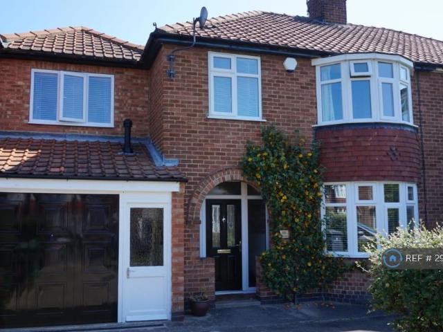 4 bedroom semi detached house to rent