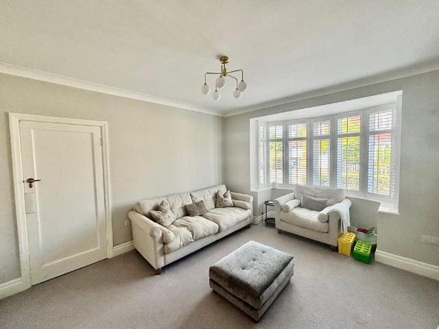4 bedroom semi detached house to rent