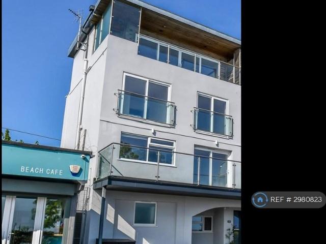 4 bedroom semi detached house to rent