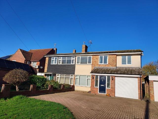 4 bedroom semi detached house to rent