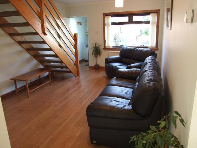 4 bedroom semi detached house to rent
