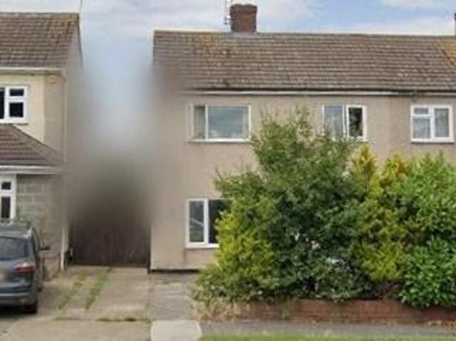 4 bedroom semi detached house to rent