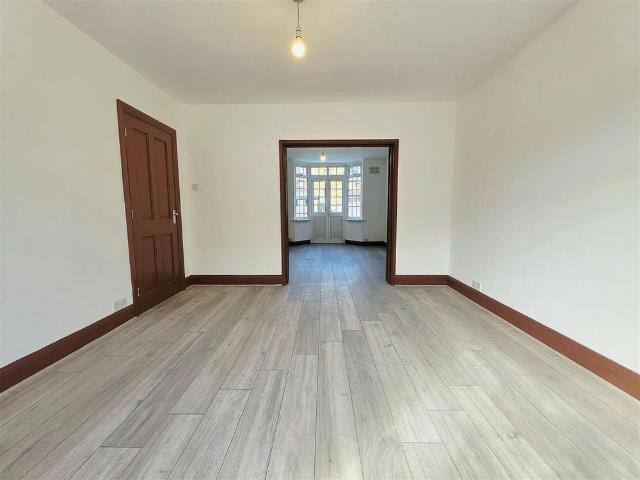 4 bedroom semi detached house to rent