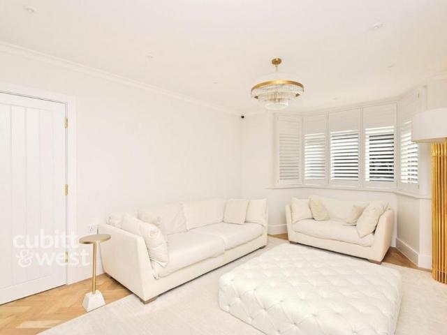 4 bedroom semi detached house to rent