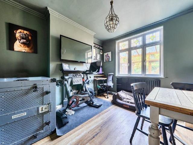 4 bedroom semi detached house to rent