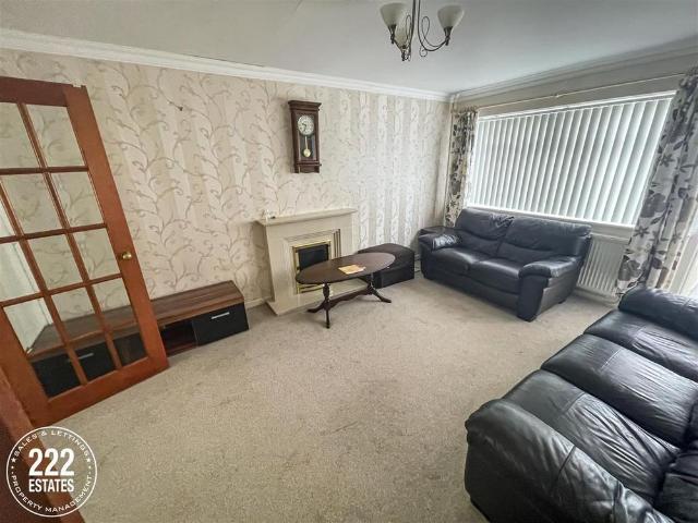 4 bedroom semi detached house to rent