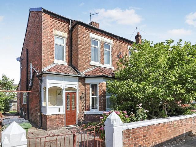 3 bedroom semi detached house to rent