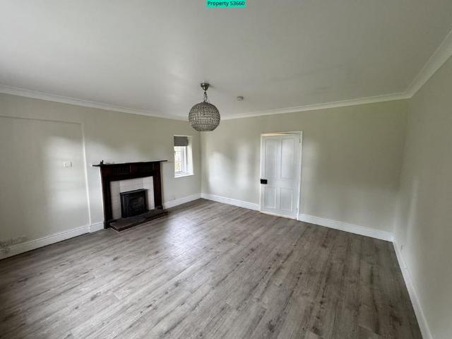 4 bedroom semi detached house to rent