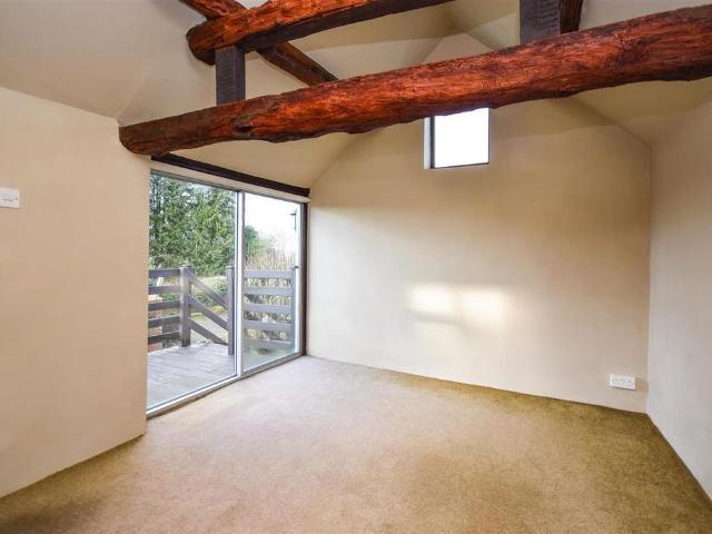 4 bedroom semi detached house to rent