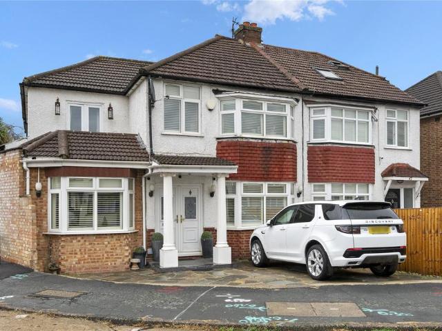 4 bedroom semi detached house to rent