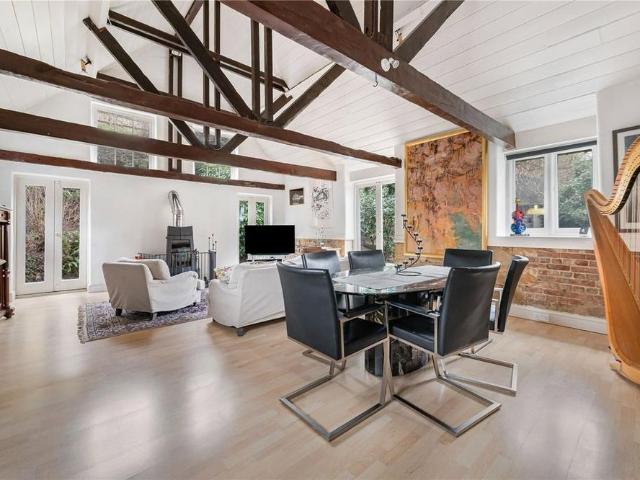 4 bedroom semi detached house to rent