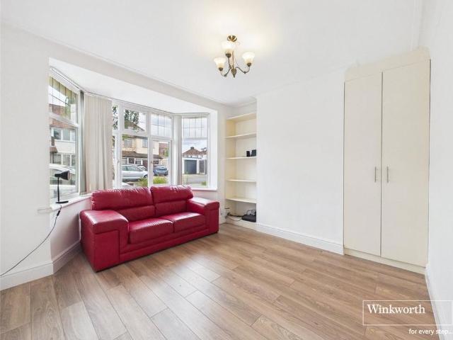 4 bedroom semi detached house to rent