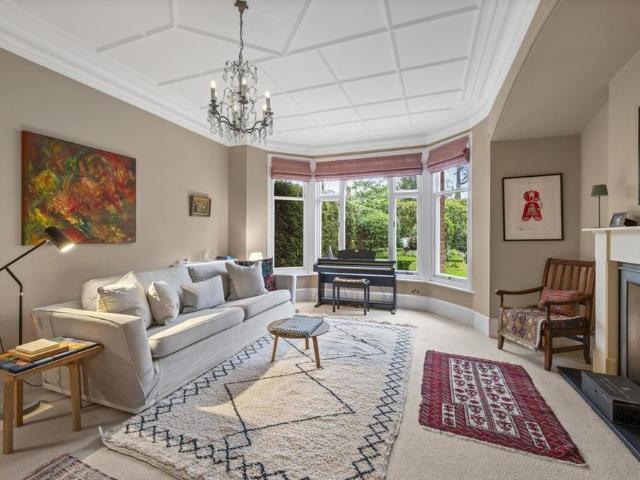 4 bedroom semi detached house to rent