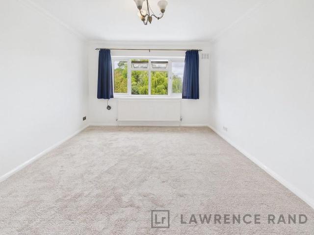 4 bedroom semi detached house to rent
