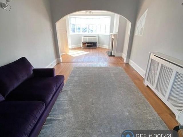 4 bedroom semi detached house to rent