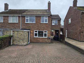 4 bedroom semi detached house to rent
