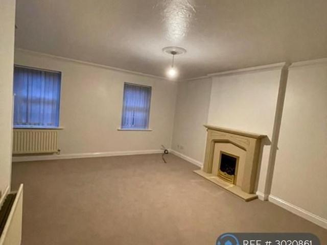 4 bedroom semi detached house to rent