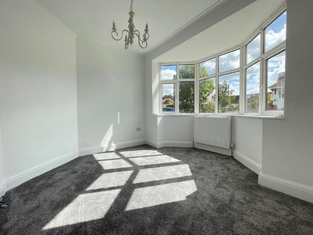 4 bedroom semi detached house to rent