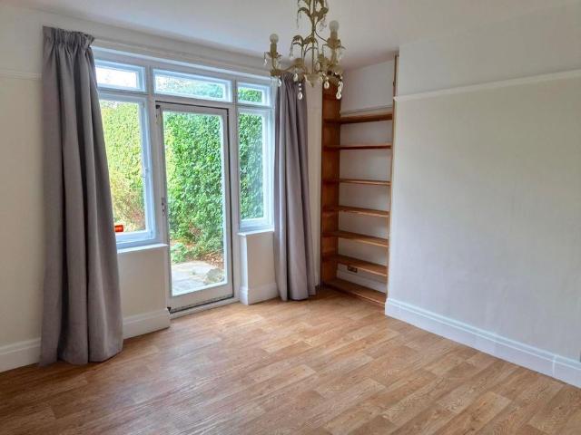 4 bedroom semi detached house to rent