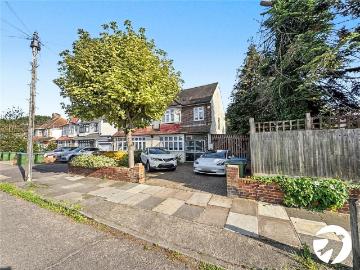 4 bedroom semi detached house to rent