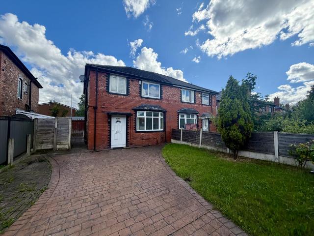4 bedroom semi detached house to rent