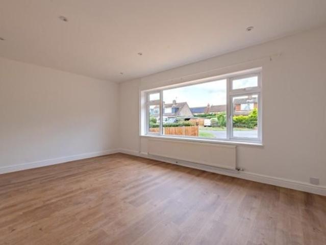 4 bedroom semi detached house to rent