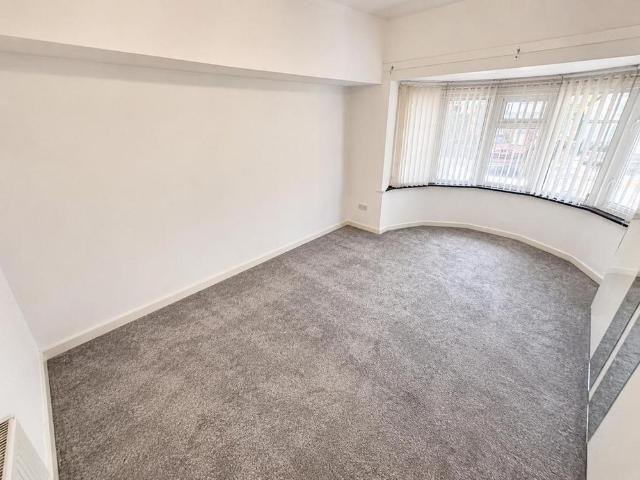4 bedroom semi detached house to rent