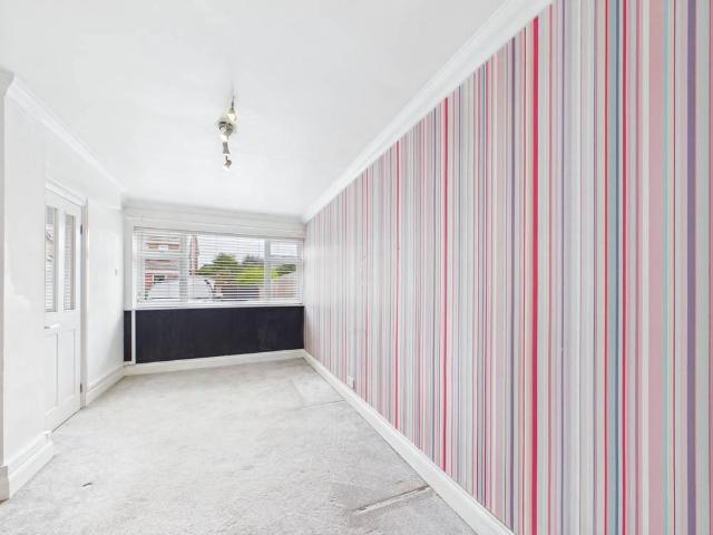 4 bedroom semi detached house to rent