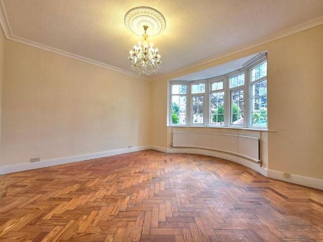 4 bedroom semi detached house to rent