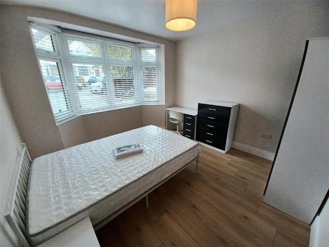 1 bedroom semi detached house to rent