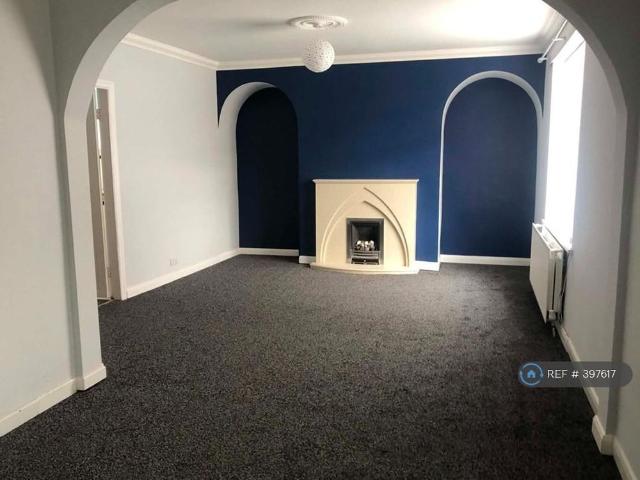 4 bedroom semi detached house to rent