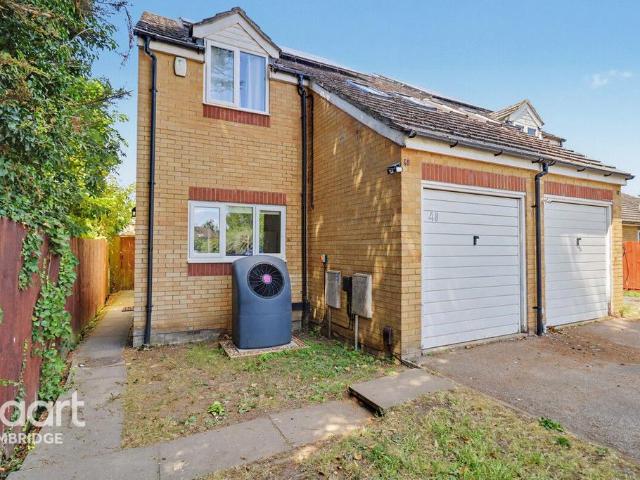 4 bedroom semi detached house to rent