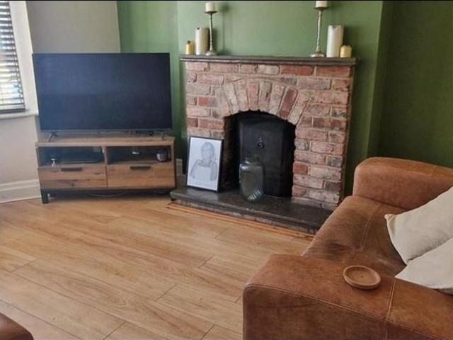 4 bedroom semi detached house to rent
