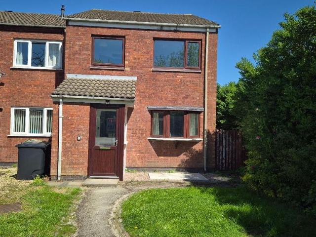 4 bedroom semi detached house to rent
