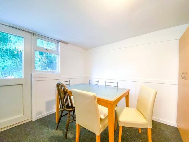 4 bedroom semi detached house to rent