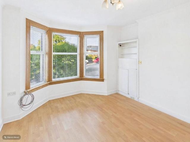 4 bedroom semi detached house to rent