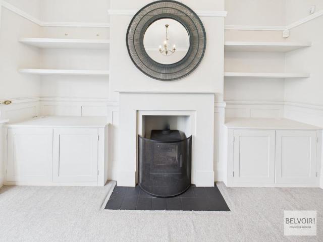 4 bedroom semi detached house to rent
