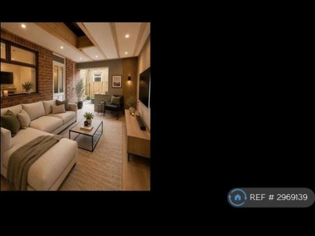 4 bedroom semi detached house to rent