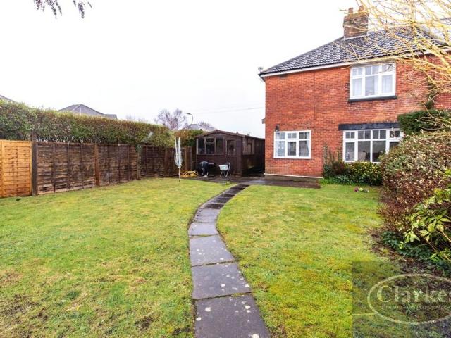 4 bedroom semi detached house to rent