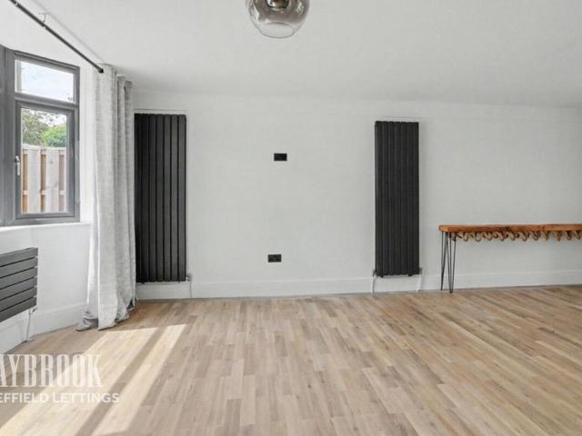4 bedroom semi detached house to rent