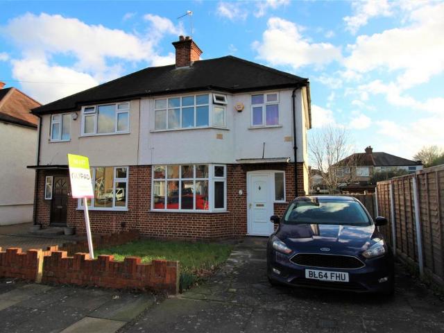 4 bedroom semi detached house to rent