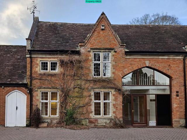 4 bedroom semi detached house to rent