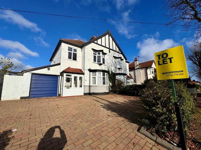 4 bedroom semi detached house to rent