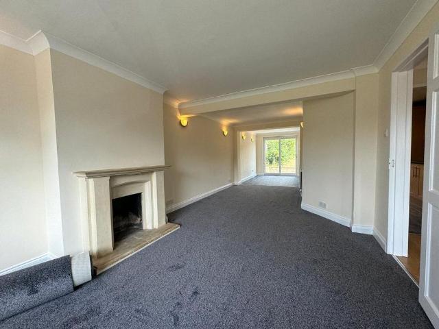 4 bedroom semi detached house to rent