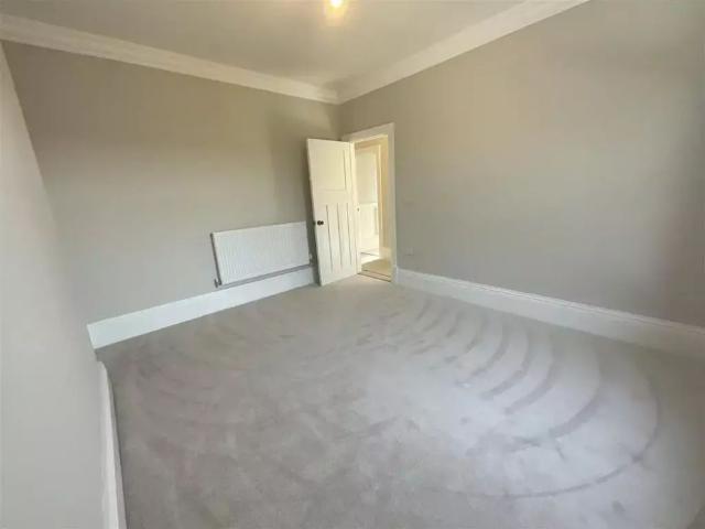 4 bedroom semi detached house to rent