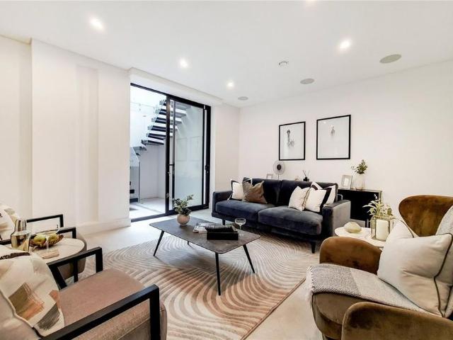 4 bedroom semi detached house to rent